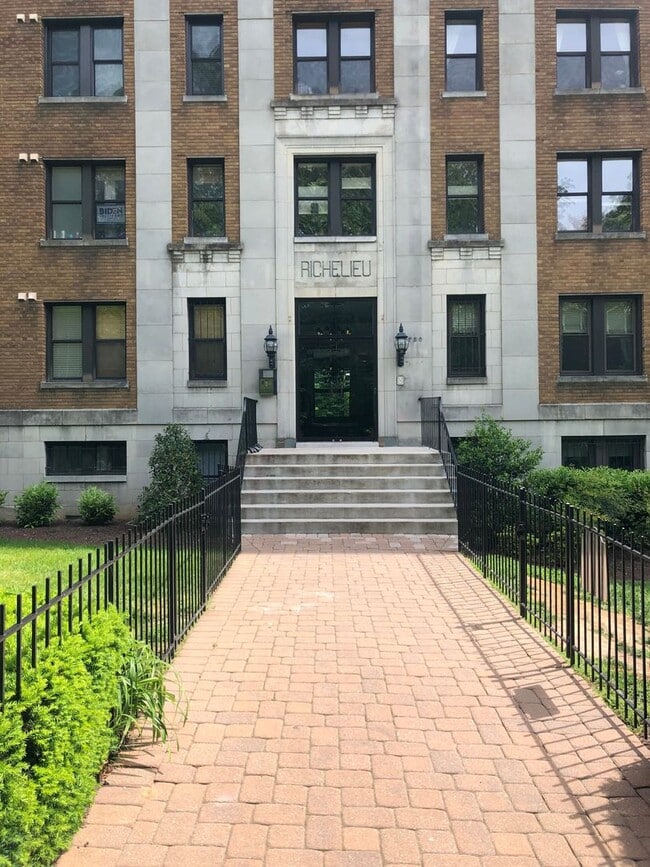 Building Photo - 1750 Harvard St NW