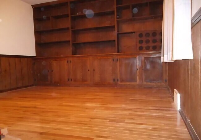 Foto del edificio - 2617 Bethel Crest Dr