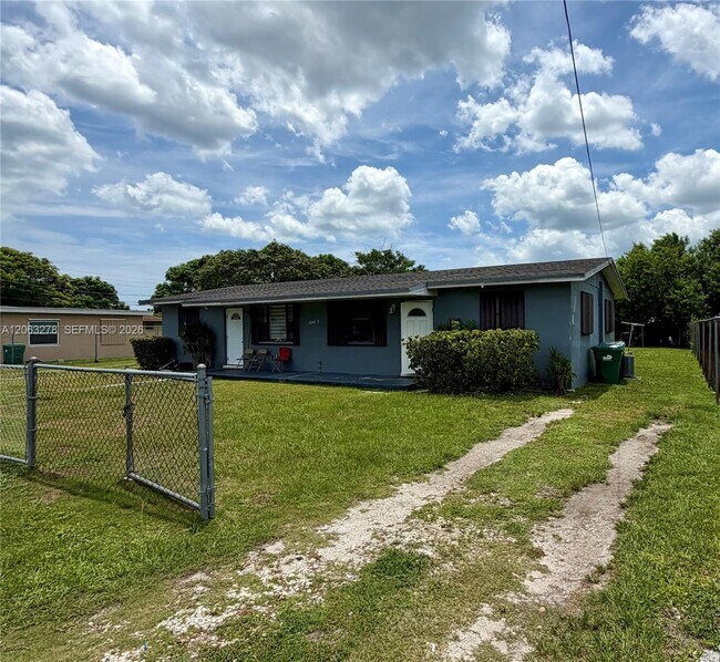 Foto del edificio - 10442 SW 180th St