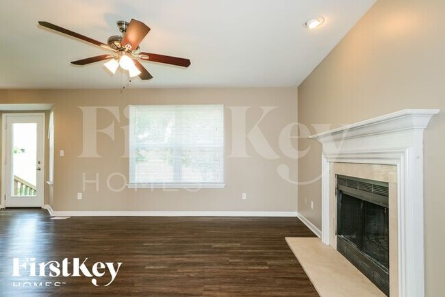 Foto del edificio - 240 Glen Meadows Ct