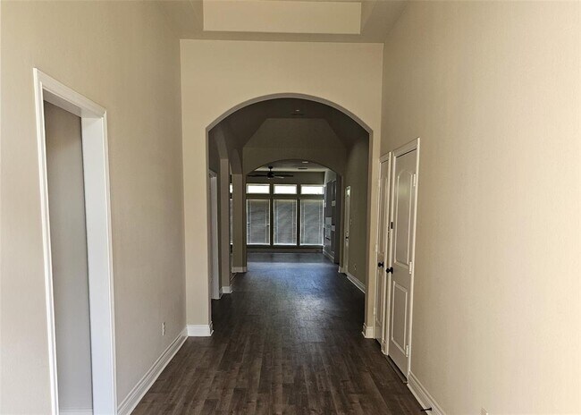 Building Photo - 2615 Night Song Dr