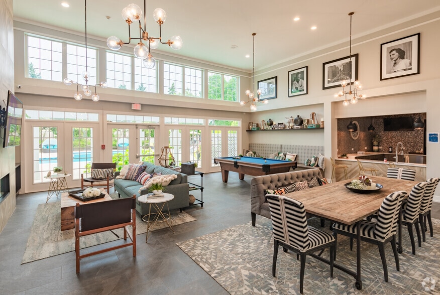 Legacy at Fox Valley Apartments