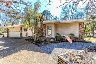 Building Photo - 2 Galeon Ln