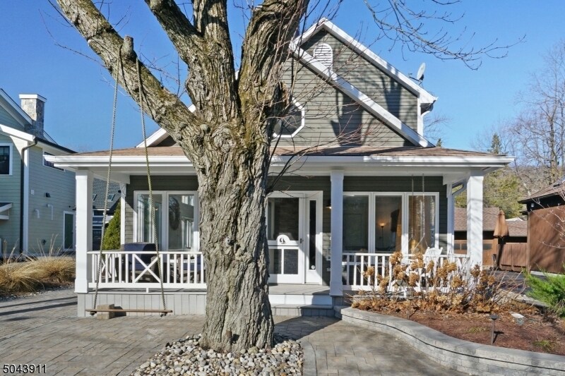 23 Old Ln, Newfoundland, NJ 07435 House for Rent in Newfoundland, NJ