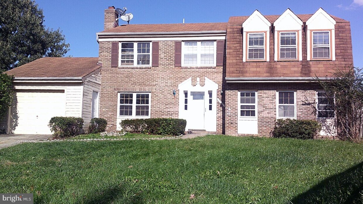 Foto principal - 13360 Keisler Ct