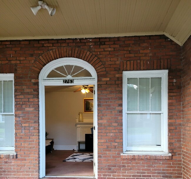 Main Entrance Side B - 2763 Vineville Ave