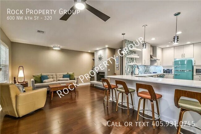 Foto del edificio - 600 NW 4th St
