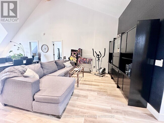 Photo du bâtiment - 796363 Grey 19 Rd