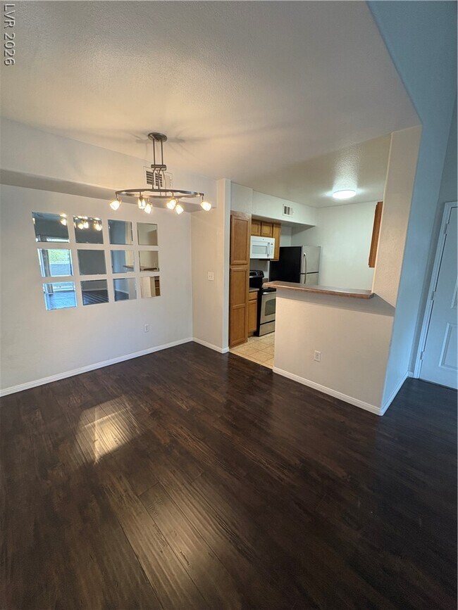 Foto del edificio - 7255 W Sunset Rd