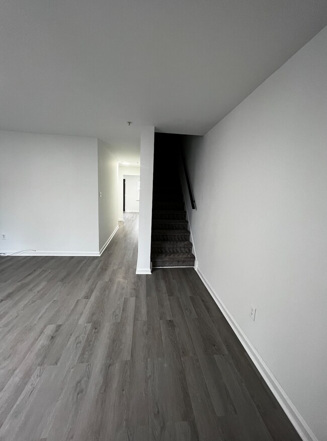 Foto del edificio - 215 E 24th St