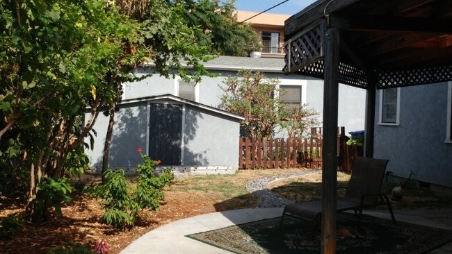Foto del edificio - 4230-4232 Swift Ave