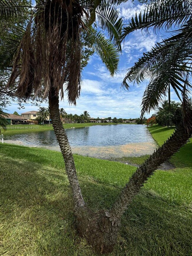 Foto del edificio - 9032 SW 208th Terrace