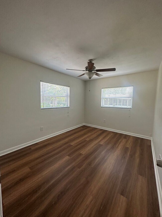 Foto del edificio - 2 br, 1 bath House - 520 McKay Court