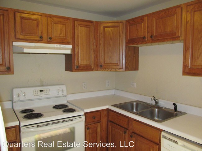 Building Photo - 226 Lola Ln