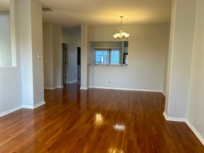 Building Photo - 1088 N Claremont Dr