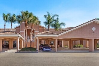 Building Photo - 819 Fairwaycove Ln