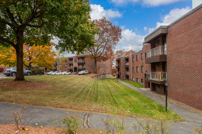 Foto del edificio - Ledgewood Court Apartments