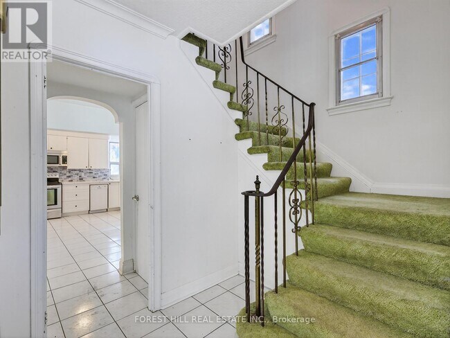 Photo du bâtiment - 3 Westover Hill Rd