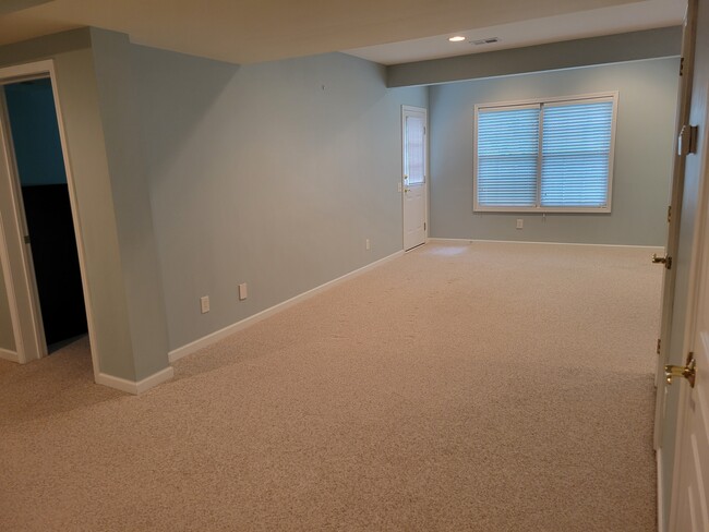 living/dining/workspace - 3 Congressional Ln