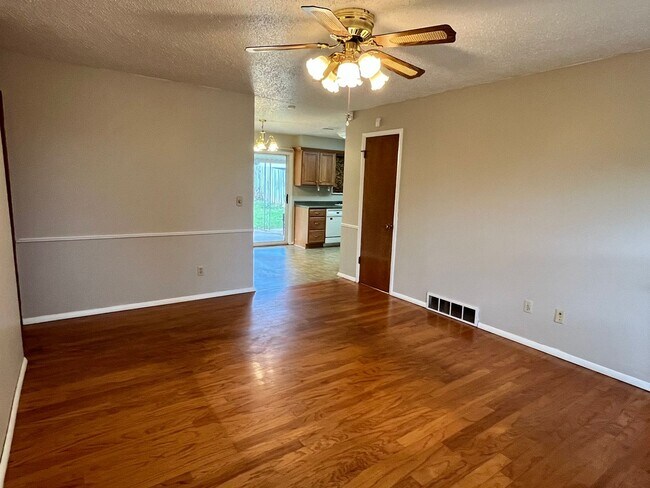 Foto del edificio - Cute 3 bed 1.5 Bath in Midwest City
