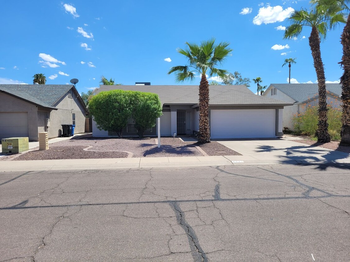 Primary Photo - 4531 E Ashurst Dr