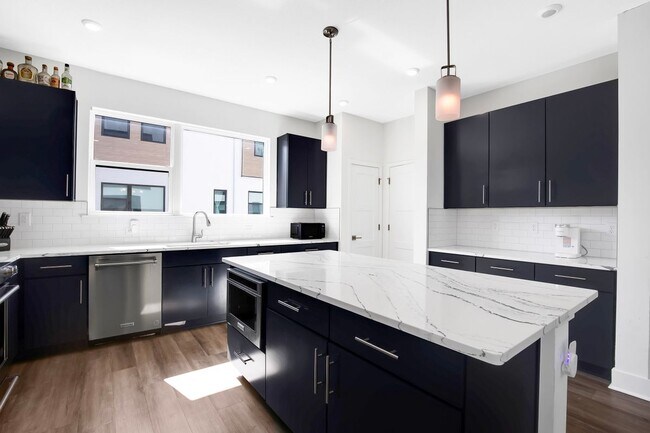 Foto del edificio - 2506 W Cleveland St