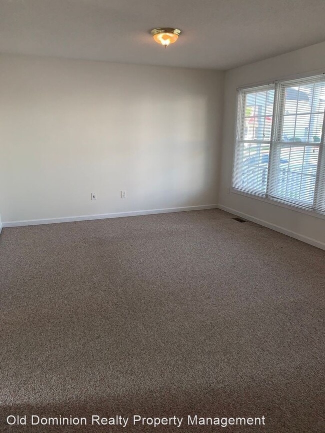 Building Photo - 3 br, 2.5 bath House - 1115 Nathan Hale Court
