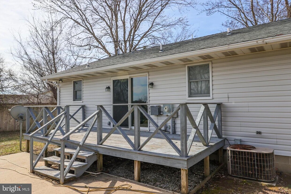 Primary Photo - 3885 Harrison Ct