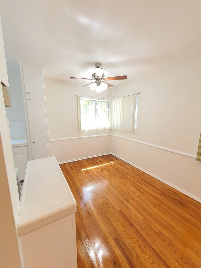 Foto del edificio - 314 S Occidental Blvd