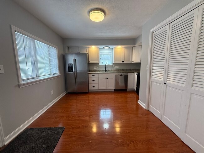 Building Photo - 83 Taylor St