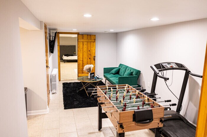 Primary Photo - Modern Studio Getaway | 20 MINS to NYC | 1...