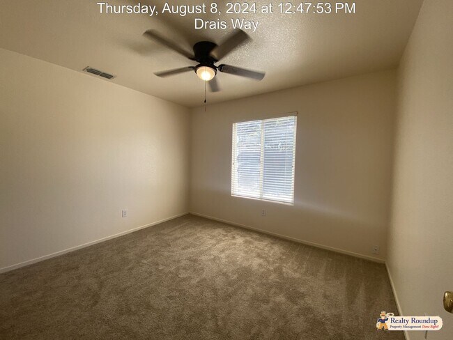Building Photo - Four Bedroom, Three Bathroom Home with Lar...