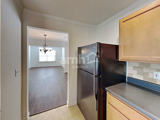 Foto del edificio - 218 Wild Flower Ln