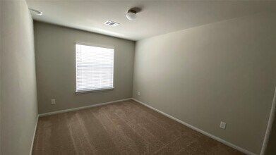 Building Photo - 13401 Cannon Crk Ct