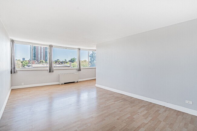 Building Photo - Discover Modern Comfort and Convenience: Y...