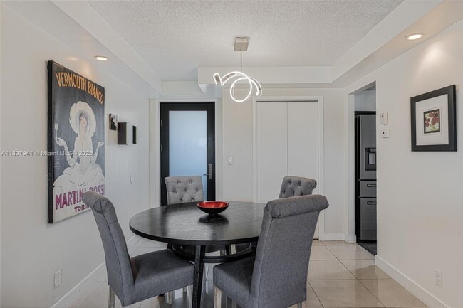 Foto del edificio - 301 Golden Isles Dr