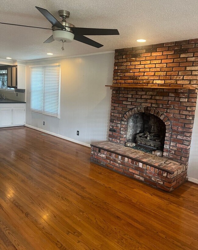 Foto del edificio - 2 bd 2 ba home in glencoe
