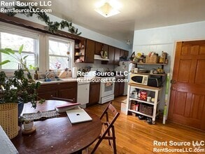 Building Photo - 19-21 Sartwell Ave. Unit 3