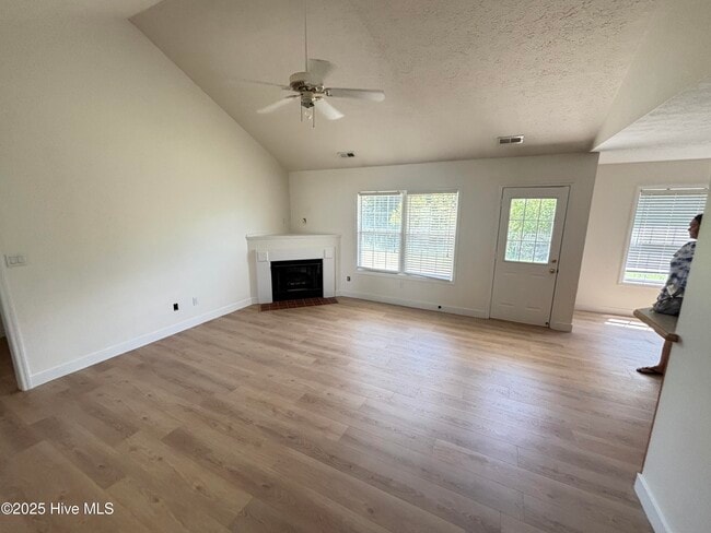 Building Photo - 912 Gum Branch Ct
