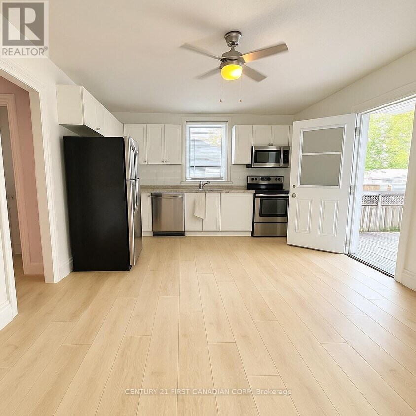 Photo principale - 740 Lorne Ave