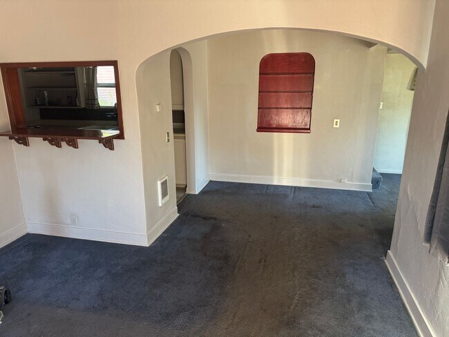 Foto del edificio - Great Home in Bethel-Danebo Neighborhood