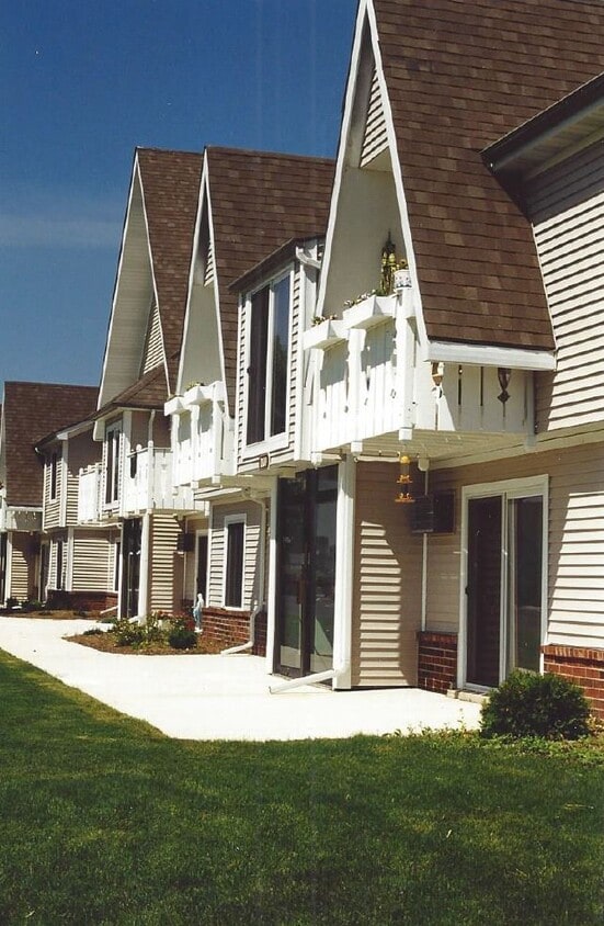 Aspen Ridge Apartments 1000 Lucerne Dr Menasha, WI