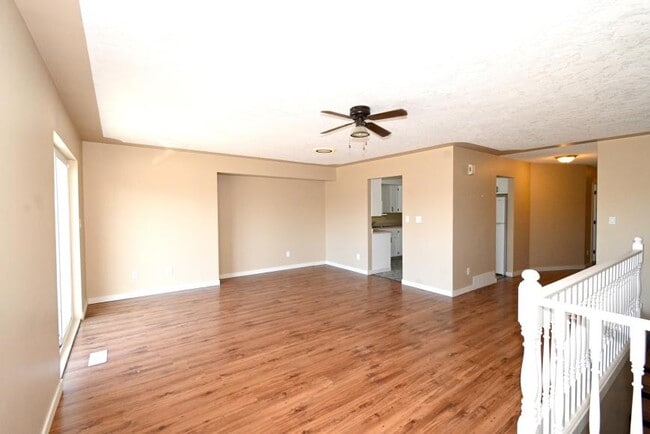 Building Photo - 3 bedroom in Prince George BC V2L 2V7