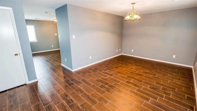 Foto del edificio - 6127 Lone Prairie Way
