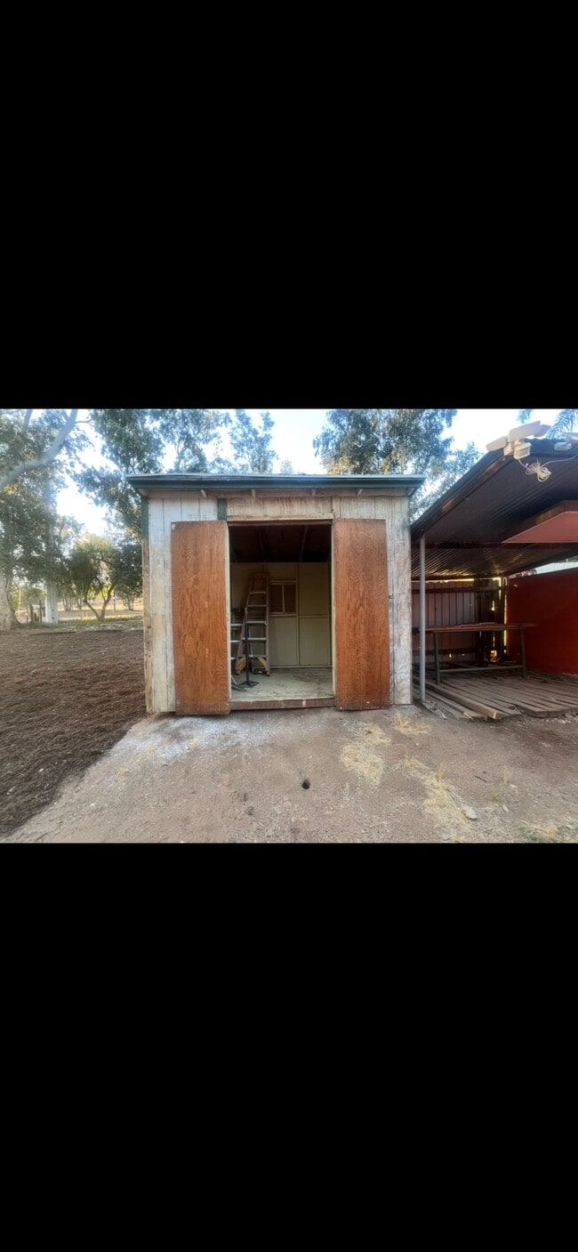 Building Photo - 1836 Cedar St
