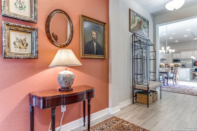 Foto del edificio - GORGEOUS 3-BEDROOM, 3-BATHROOM SINGLE STOR...