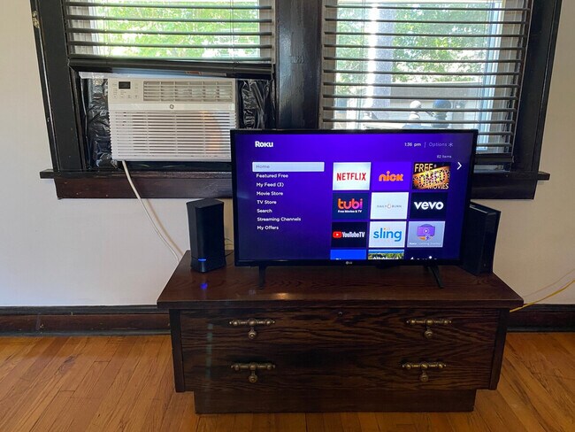 Foto del edificio - 988 Nela View Rd