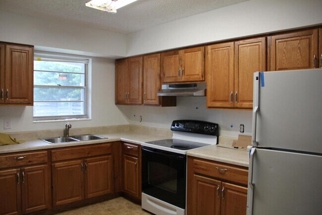 Building Photo - 231 Hibiscus St