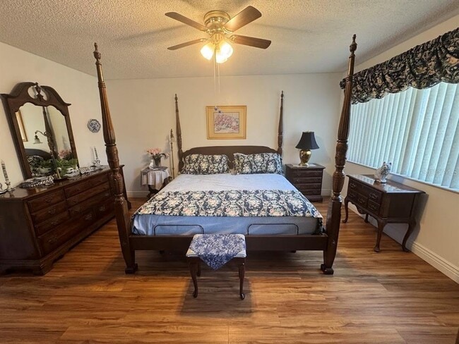 Building Photo - 3062 Eastland Blvd