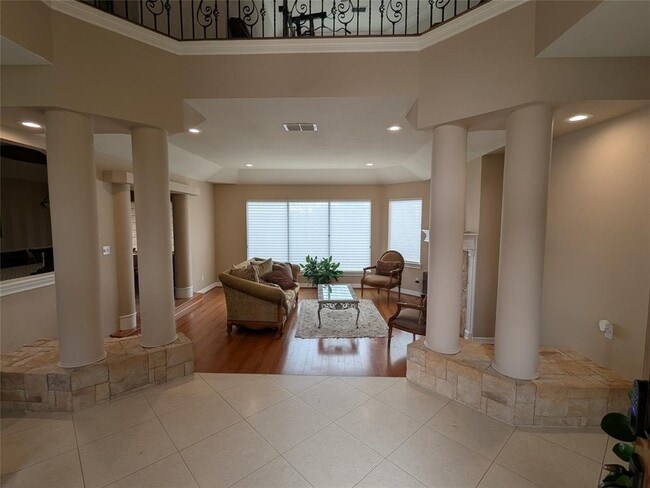 Building Photo - 6205 Lost Horizon Dr